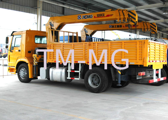 Os bens 8 Ton Transportation Telescopic Boom Truck montaram o guindaste